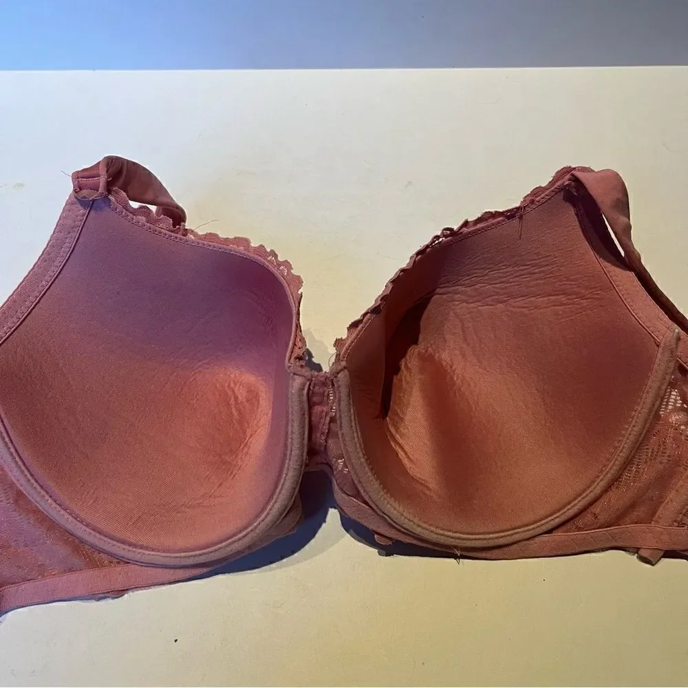 Delta Burke Bra Deep Pink with Lace Sides Size 40DD Underwire